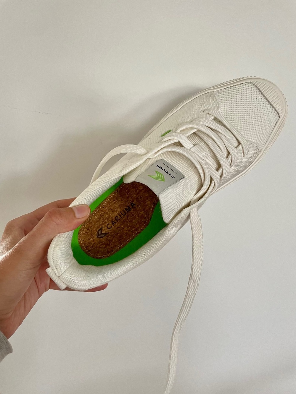 Cariuma White Bamboo Knit Vegan IBI  Sneakers. Size 7.5